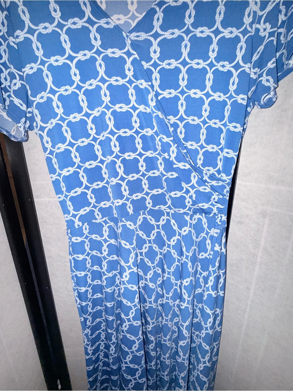 Donna Morgan Light Blue Chain-Print Wrap Dress